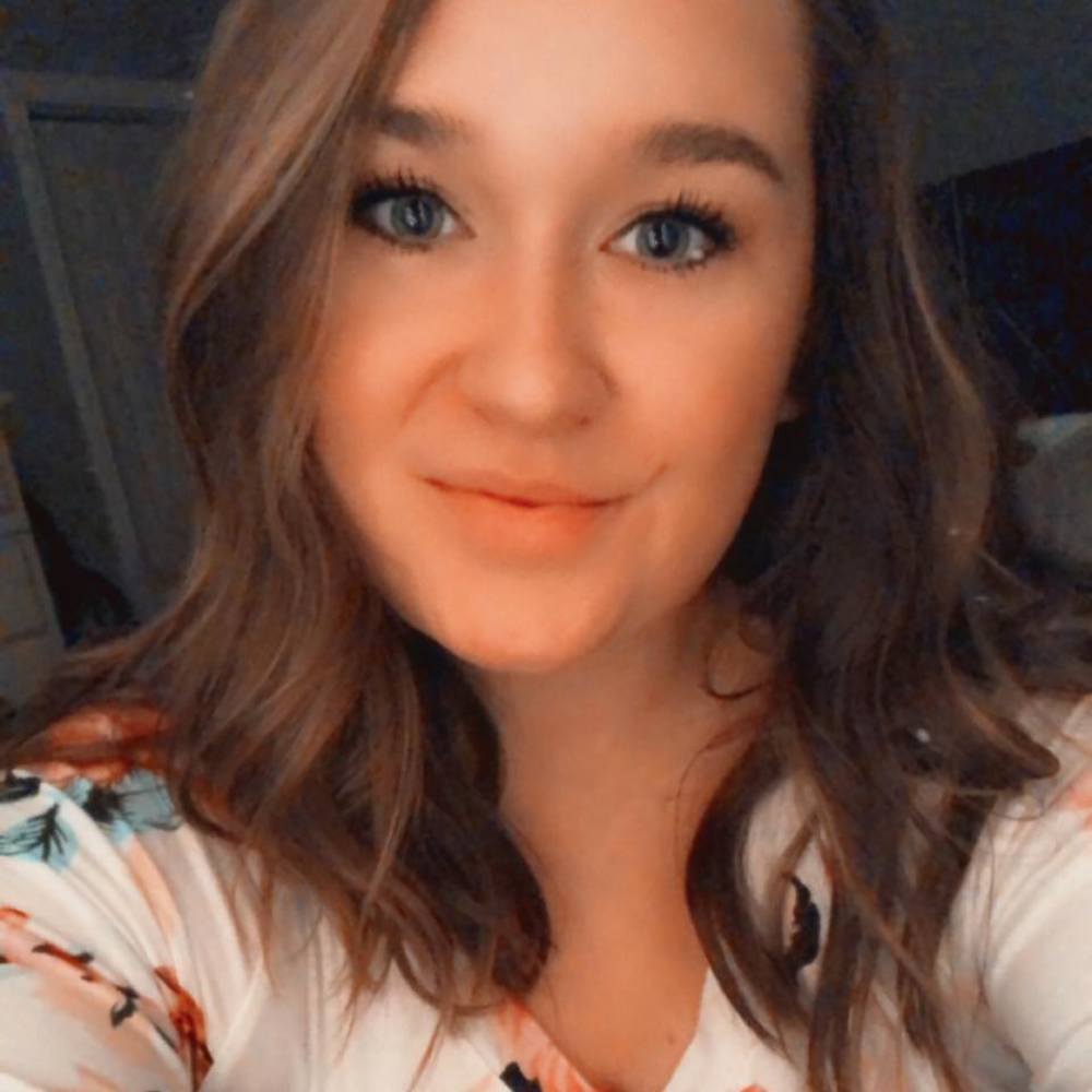 Meet your Posher, Alyssa